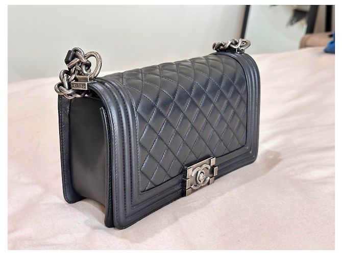 Borsa Boy Flap Media in Pelle Matelassé Nera Aged con Catena di Chanel Nero - vista 4