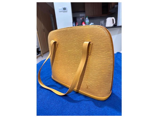 Lumineuse Borsa Lussac in pelle Epi gialla Louis Vuitton Giallo - vista 2