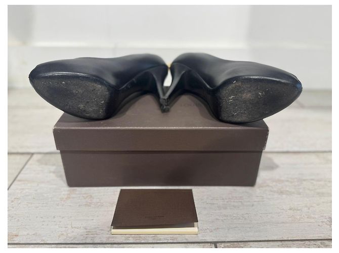 Décolleté Louis Vuitton in pelle nera con punta aperta Nero - vista 6