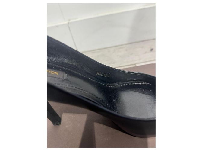 Décolleté Louis Vuitton in pelle nera con punta aperta Nero - vista 8