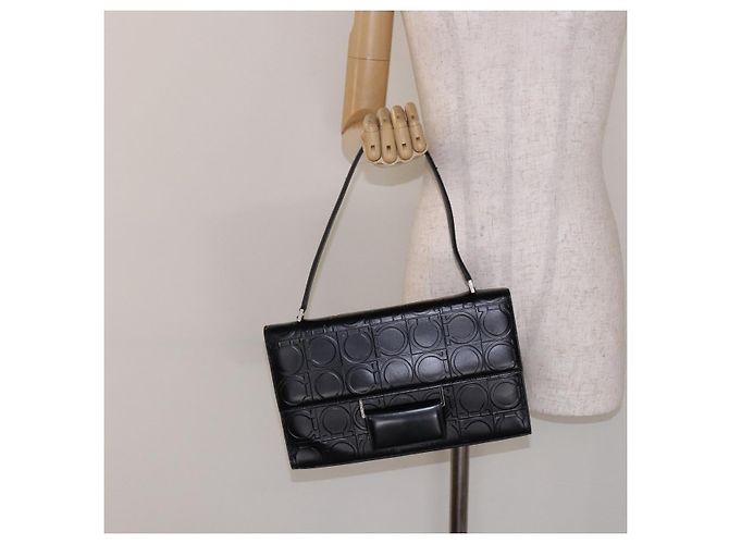 Borsa a Spalla Gancini in Pelle Nera e Argento di Salvatore Ferragamo Auth BA5258 Nero - vista 22