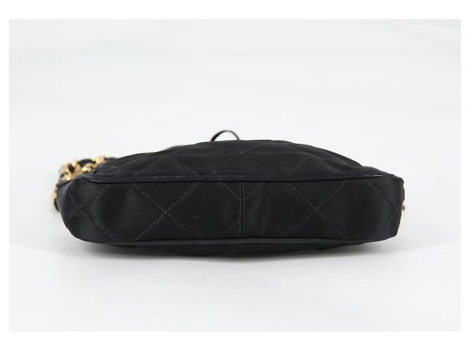 CHANEL Borsa in Vita Matelassé Satin Nero Oro CC Auth 141135V D'oro - vista 11