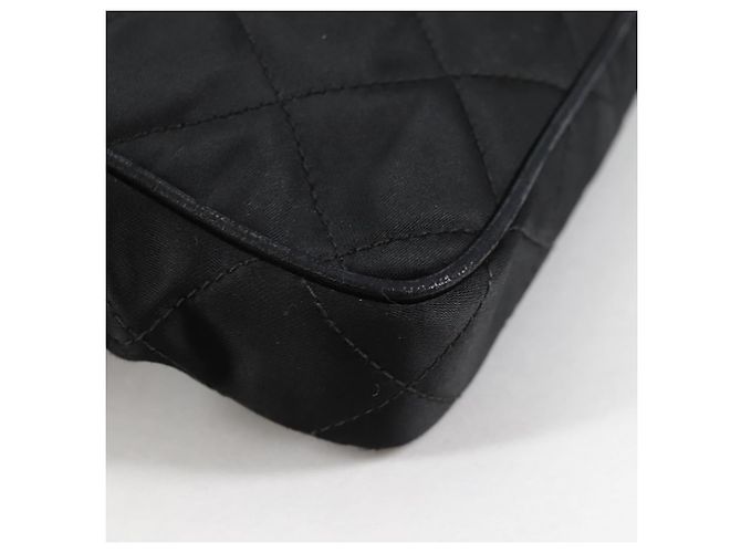 CHANEL Borsa in Vita Matelassé Satin Nero Oro CC Auth 141135V D'oro - vista 14