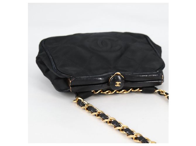 CHANEL Borsa in Vita Matelassé Satin Nero Oro CC Auth 141135V D'oro - vista 6