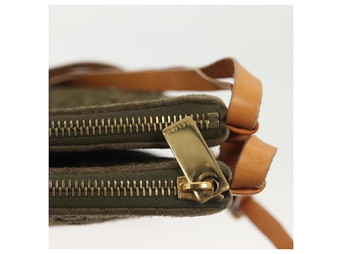 Céline Borsa a spalla in tela Macadam C di CELINE in suede marrone e oro Auth 139556 D'oro - vista 14