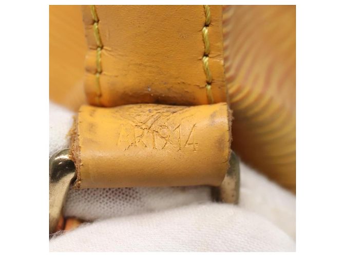 Noe LOUIS VUITTON Borsa a Spalla Petit Noé Epi Gialla M44109 LV Auth 140573 Giallo - vista 12