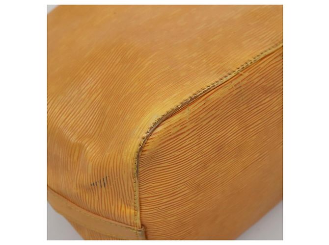 Noe LOUIS VUITTON Borsa a Spalla Petit Noé Epi Gialla M44109 LV Auth 140573 Giallo - vista 16