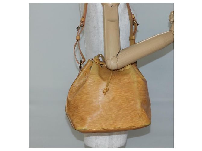 Noe LOUIS VUITTON Borsa a Spalla Petit Noé Epi Gialla M44109 LV Auth 140573 Giallo - vista 20