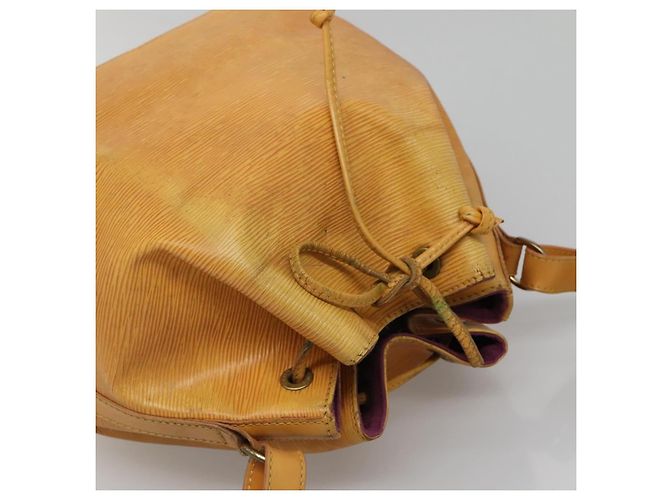 Noe LOUIS VUITTON Borsa a Spalla Petit Noé Epi Gialla M44109 LV Auth 140573 Giallo - vista 6
