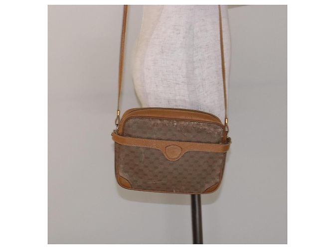 Gucci Borsa a Spalla Micro GG Supreme PVC Beige Oro 007 904 0423 Auth bs29068 D'oro - vista 24