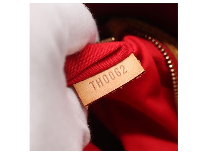 LOUIS VUITTON Monogram Vernis Reade MM Borsa a Mano Rossa M91086 LV Auth 140955 Rosso - vista 12