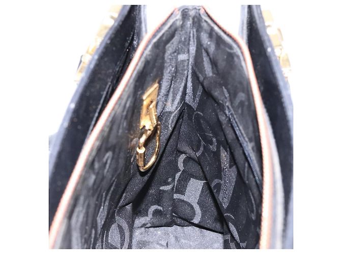 Borsa a Spalla Gancini in Pelle Nera e Oro Salvatore Ferragamo Auth 140104 Nero D'oro - vista 20