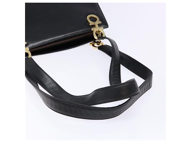 Borsa a Spalla Gancini in Pelle Nera e Oro Salvatore Ferragamo Auth 140104 Nero D'oro - vista 7