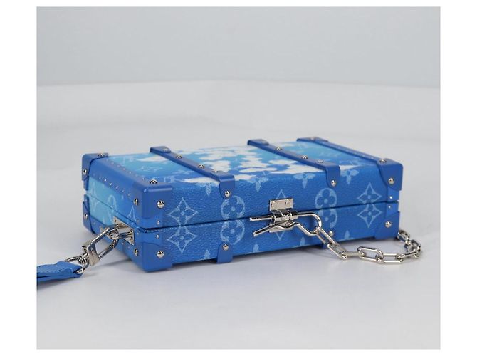 LOUIS VUITTON Monogram Clouds Trunk Clutch Blu Bianco M20403 Auth 140899SM - vista 5