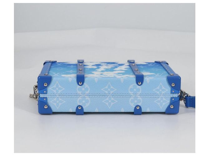 LOUIS VUITTON Monogram Clouds Trunk Clutch Blu Bianco M20403 Auth 140899SM - vista 6