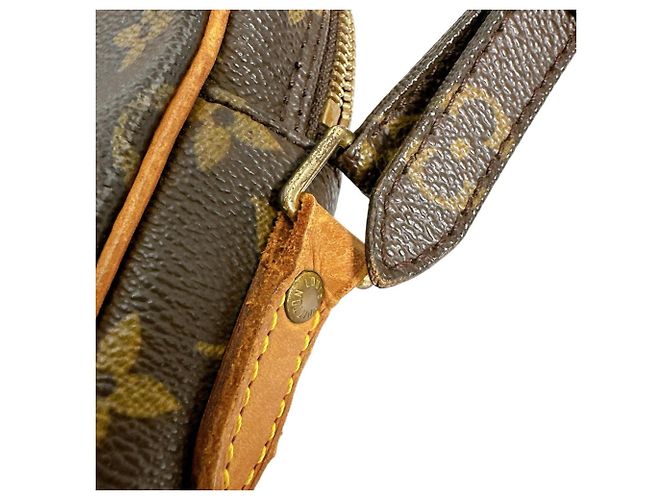 Bolso de Hombro Monogram Danube Louis Vuitton Castaño - vista 12