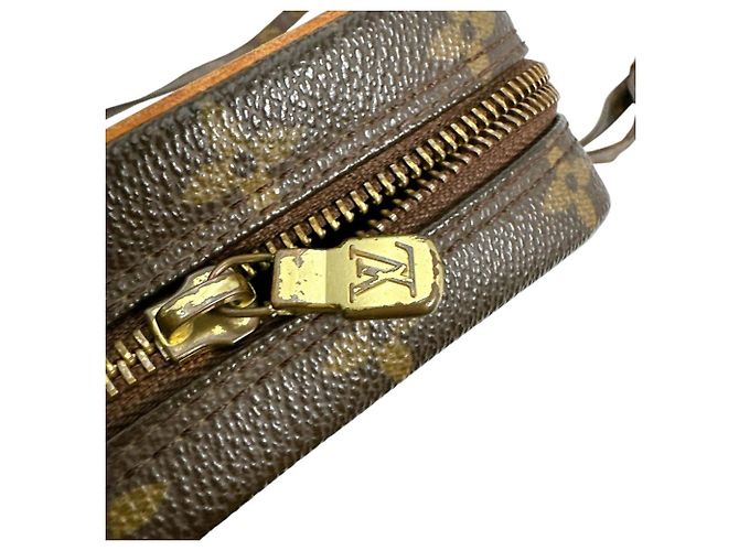 Bolso de Hombro Monogram Danube Louis Vuitton Castaño - vista 17