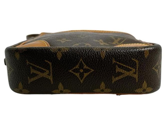 Bolso de Hombro Monogram Danube Louis Vuitton Castaño - vista 5
