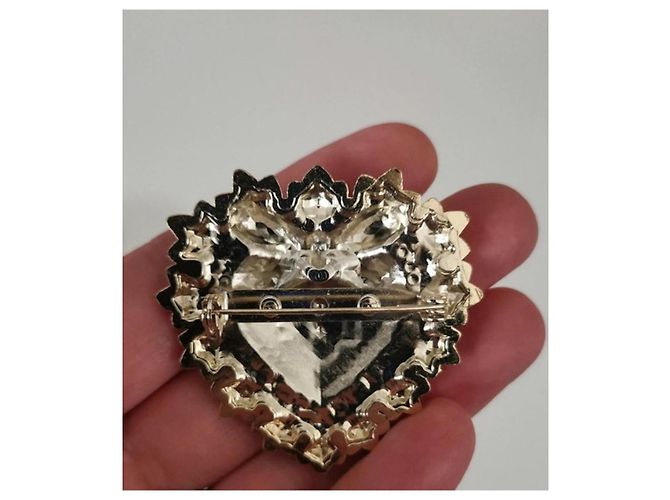 Meravigliosa spilla DOLCE & GABBANA dorata della Collezione “Devotion” D'oro - vista 6
