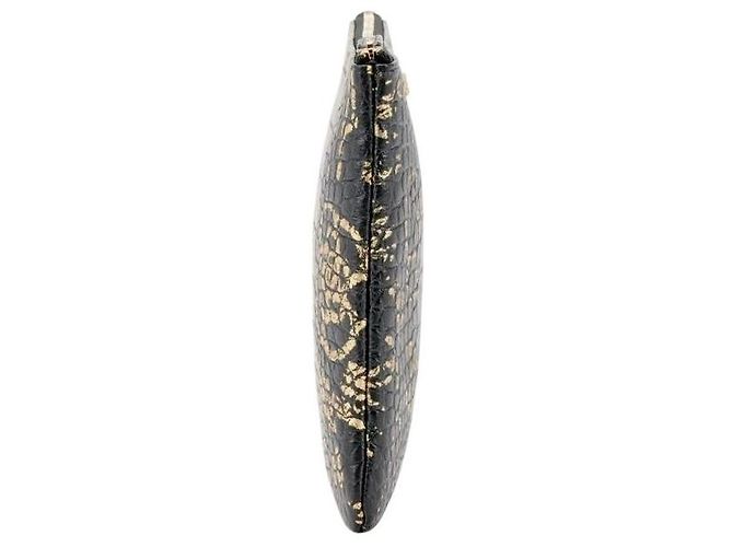 Chanel 19A Paris New York Medium O Clutch aus ägyptischem Krokodil-Prägegraffiti - Ansicht 8