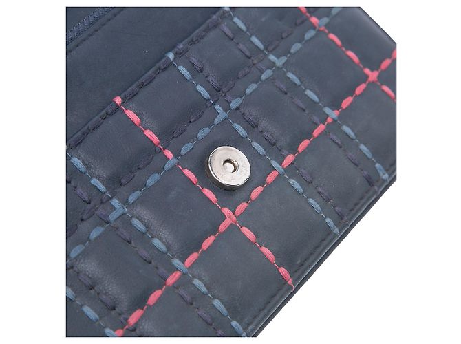 Wallet On Chain Cartera de cadena de piel de ternera acolchada azul CC de Chanel Azul marino - vista 10