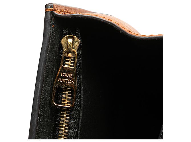 Bumbag Dauphine rovesciato in monogramma marrone Louis Vuitton - vista 6