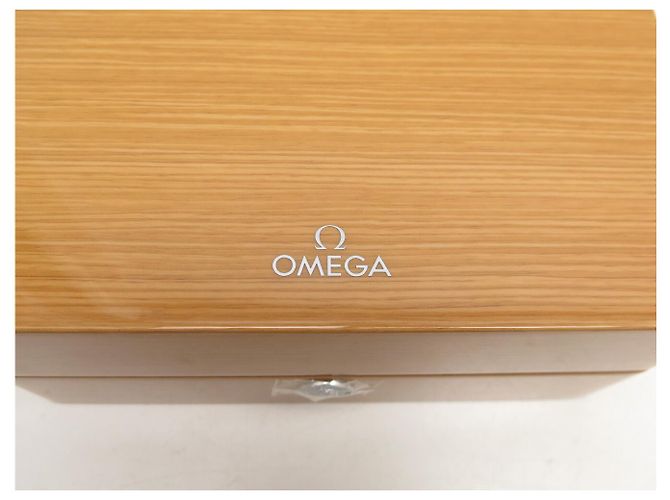 NOVO BOX PARA RELÓGIO OMEGA SEAMASTER SPEEDMASTER EM MADEIRA LACADA - vista 6