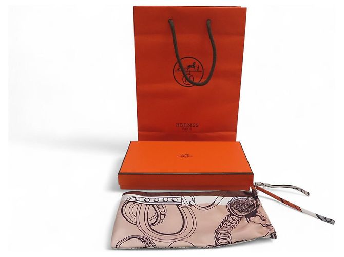 Hermès NEW HERMES GRAND TRALALA NIGHT TRAVEL MASK SILK BOX BAG SLEEPING MASK Multiple colors - view 6