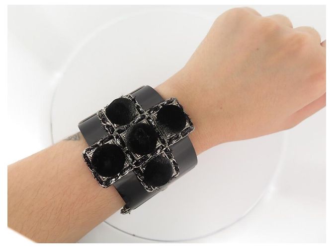 BRACCIALE CHANEL MANCHETTE CROCE METALLICA VELLUTO 17 CM NERO - vista 10