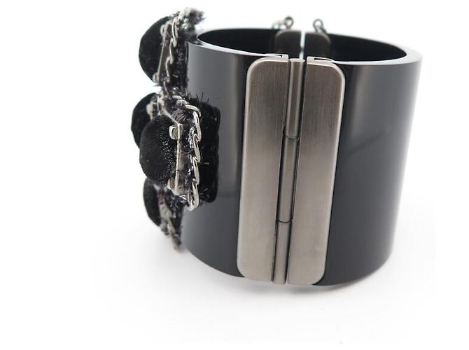 BRACCIALE CHANEL MANCHETTE CROCE METALLICA VELLUTO 17 CM NERO - vista 2