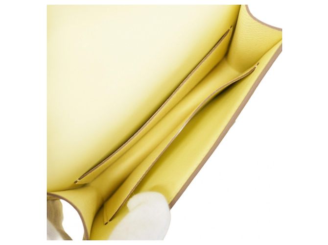 Hermès Cartera Hermes Constance Epsom Jaune Milton - vista 5