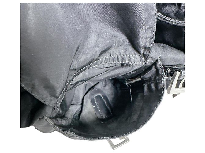 Mochila de nylon negro con logo triangular de Prada - vista 11