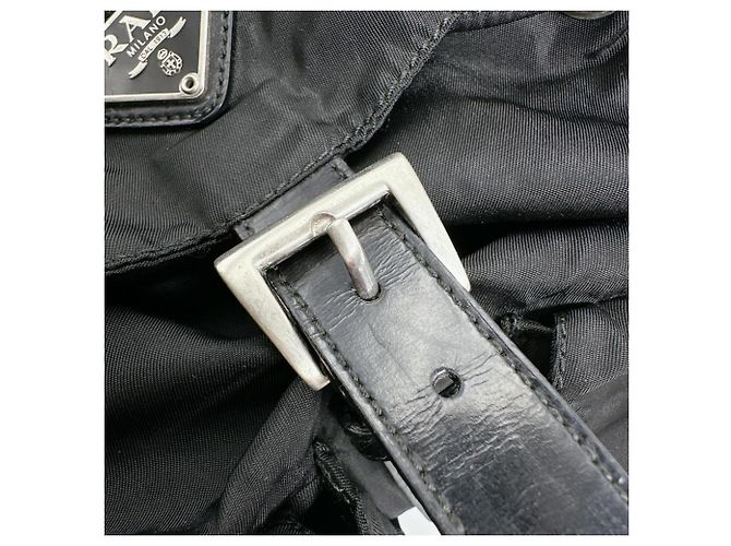 Mochila de nylon negro con logo triangular de Prada - vista 14