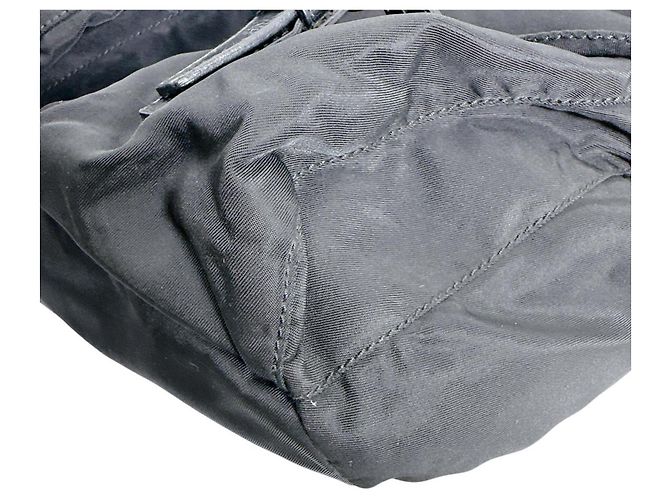 Mochila de nylon negro con logo triangular de Prada - vista 5