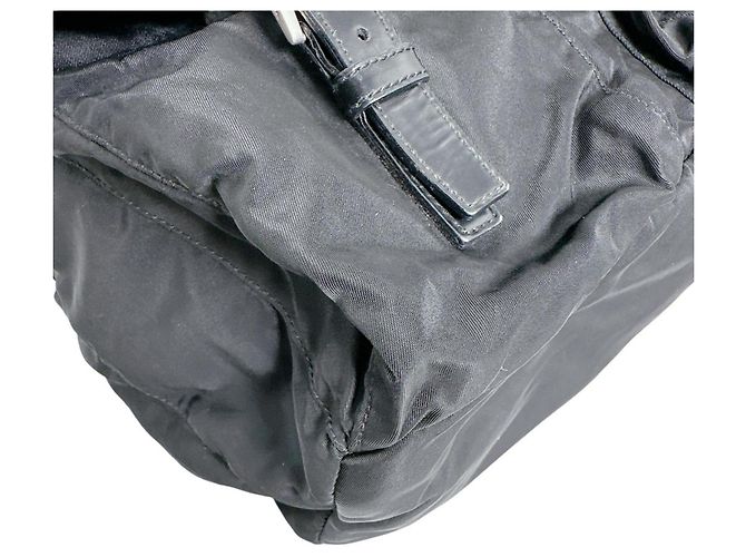 Mochila de nylon negro con logo triangular de Prada - vista 6
