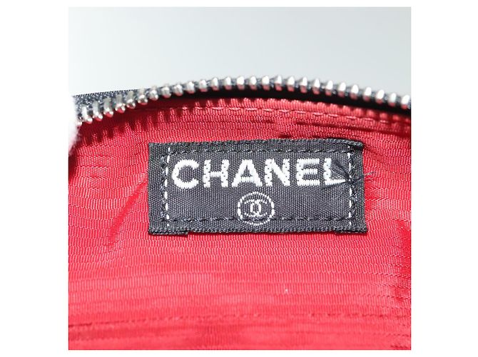 CHANEL Astuccio da Viaggio in Nylon Nero Argento CC Auth 142341 - vista 9