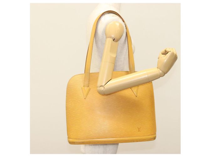 LOUIS VUITTON Sac à épaule Epi Lussac Jaune M52289 LV Auth 139926 - vue 24