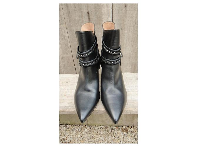 Botines Iro de cuero negro con doble hebilla - vista 4