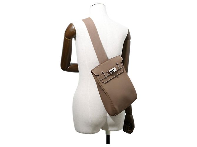 Hermès Borsa a corpo Hermes Kelly Akkad PM Taupe - vista 5