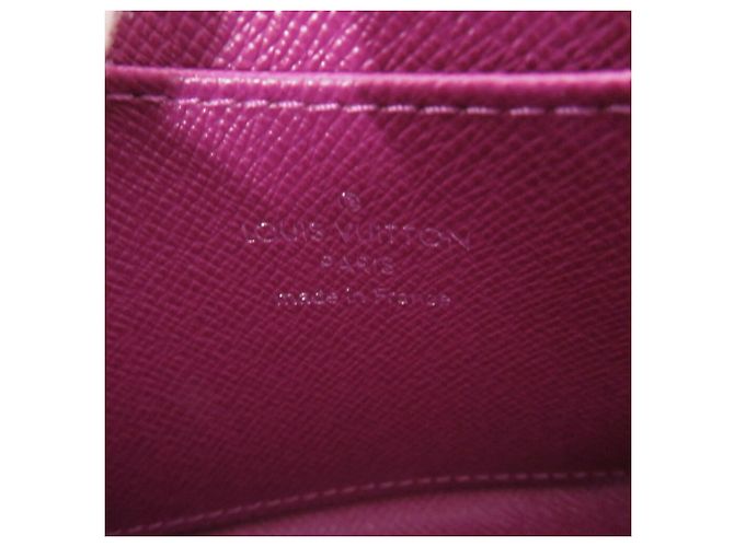 Zippy Monedero de cuero Epi Louis Vuitton en Cassis Morado oscuro - vista 7