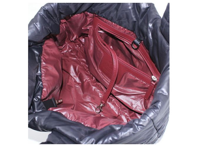 Borsa Tote Piccola Coco Cocoon PM di Chanel Nero Bordò - vista 13
