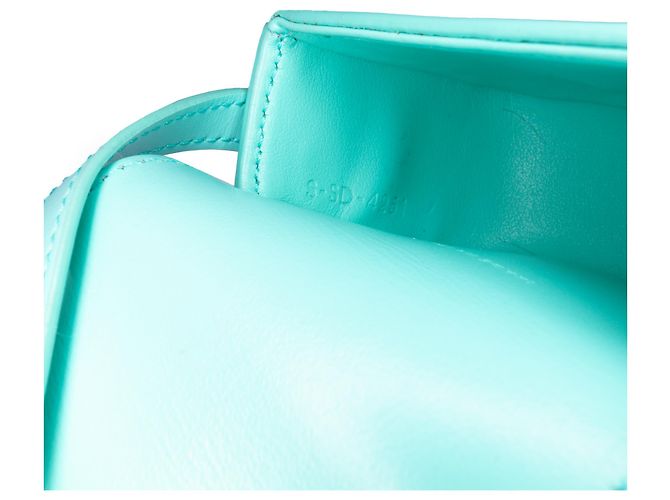 Céline Custodia per AirPods Triomphe in pelle blu Celine con tracolla Turchese - vista 6