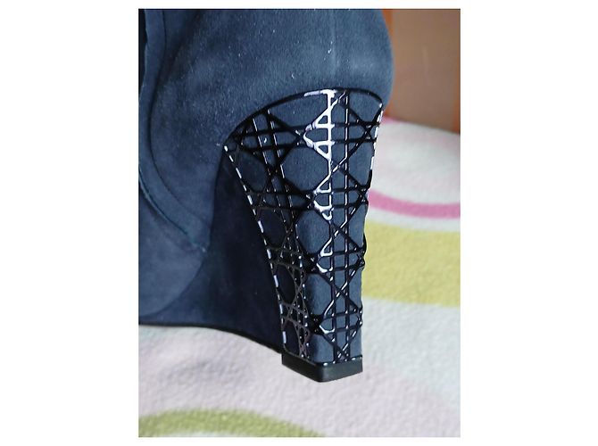 Stivaletti Christian Dior Cannage in camoscio blu con zeppa - vista 3