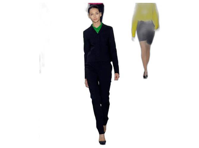 Jil Sander Ensemble, Minimalistisches Tailoring Modell Schwarz Circa 2019. - Ansicht 2