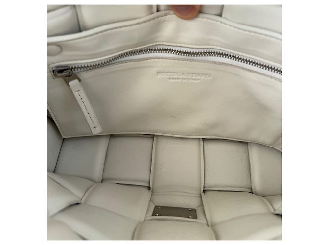 Borsa Bottega Veneta Padded Cassette in pelle bianca Bianco - vista 13
