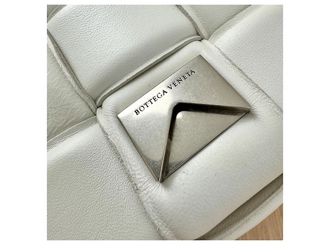 Borsa Bottega Veneta Padded Cassette in pelle bianca Bianco - vista 18