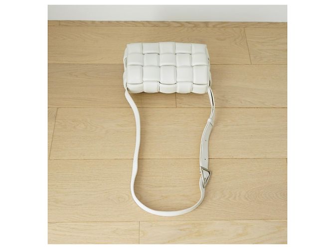 Borsa Bottega Veneta Padded Cassette in pelle bianca Bianco - vista 6