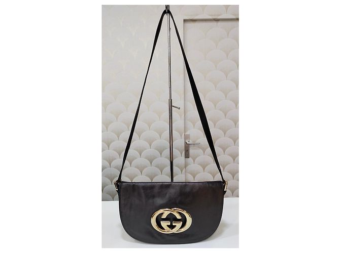 Borsa a tracolla Gucci GG in pelle nera Nero - vista 2
