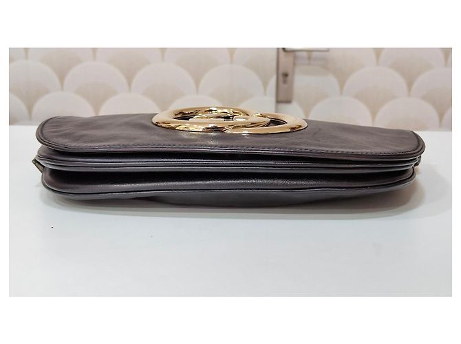 Borsa a tracolla Gucci GG in pelle nera Nero - vista 9