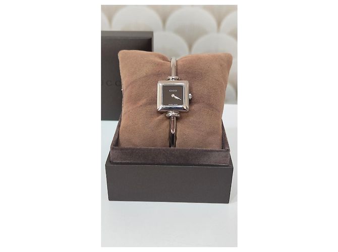 Gucci Reloj Bangle Square de Acero Esfera Negra Plata - vista 2